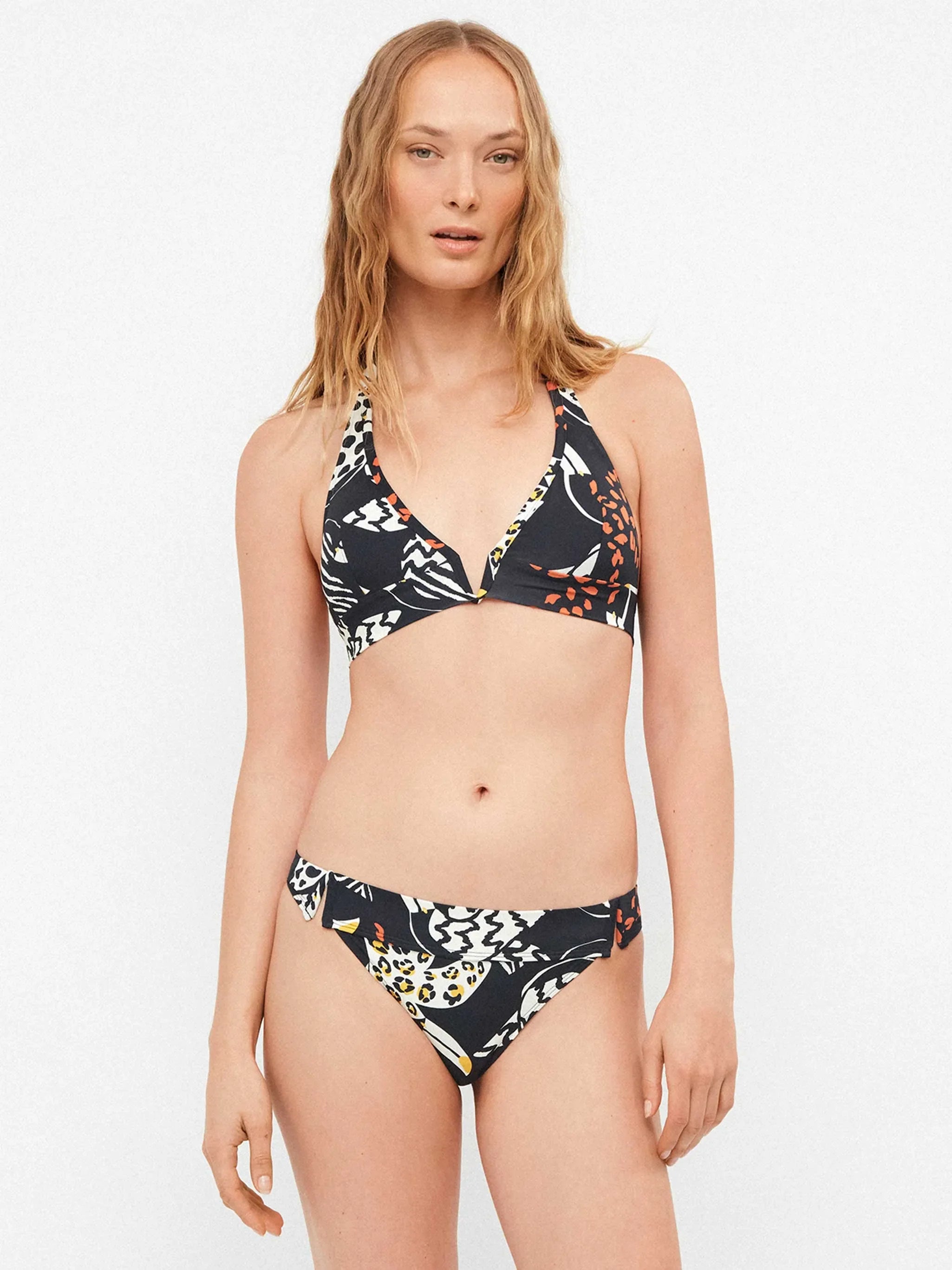 Braga bikini con detalle en cintura estampado tropical