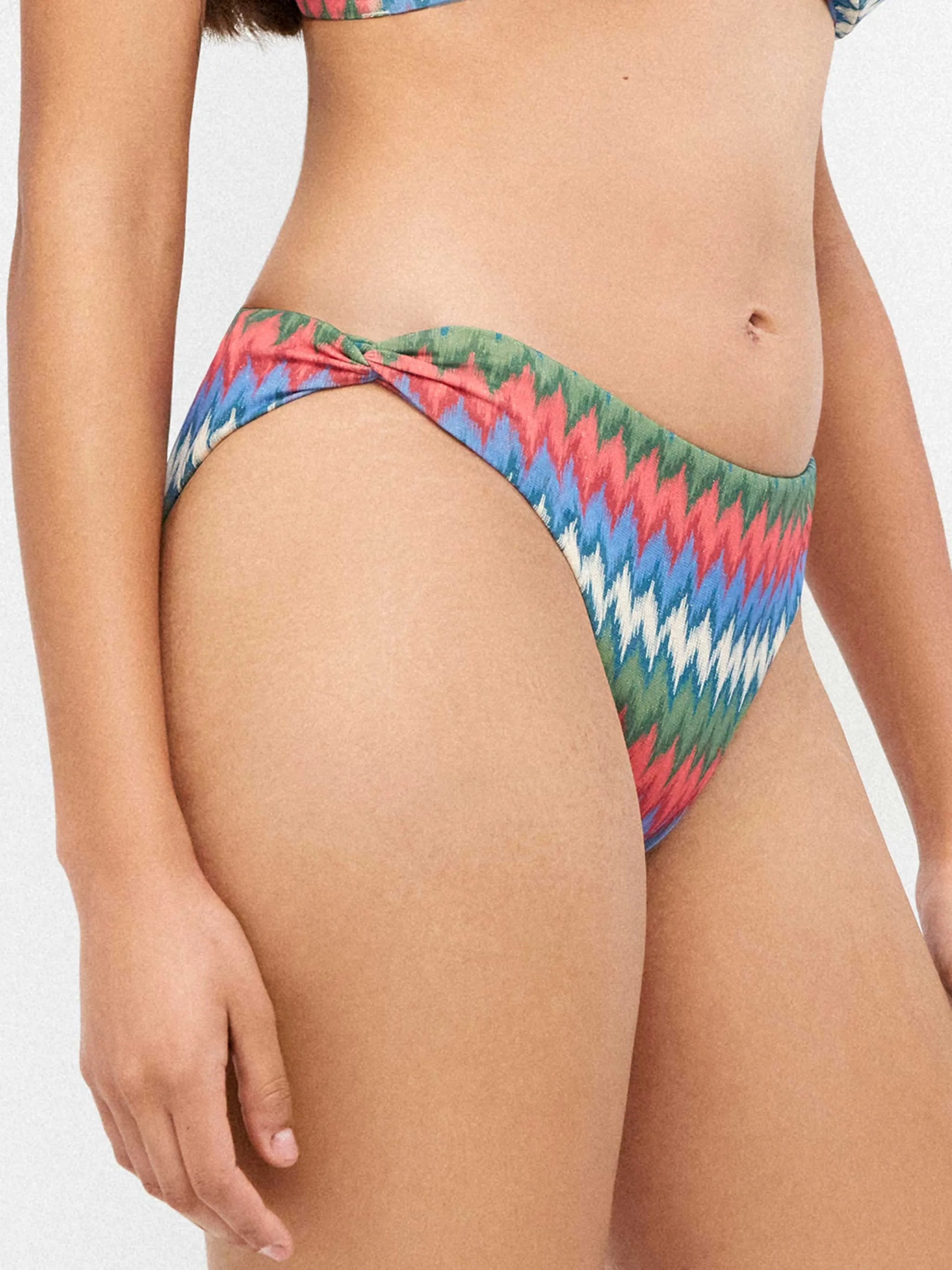 Braga bikini clásica en tejido zig zag con lurex