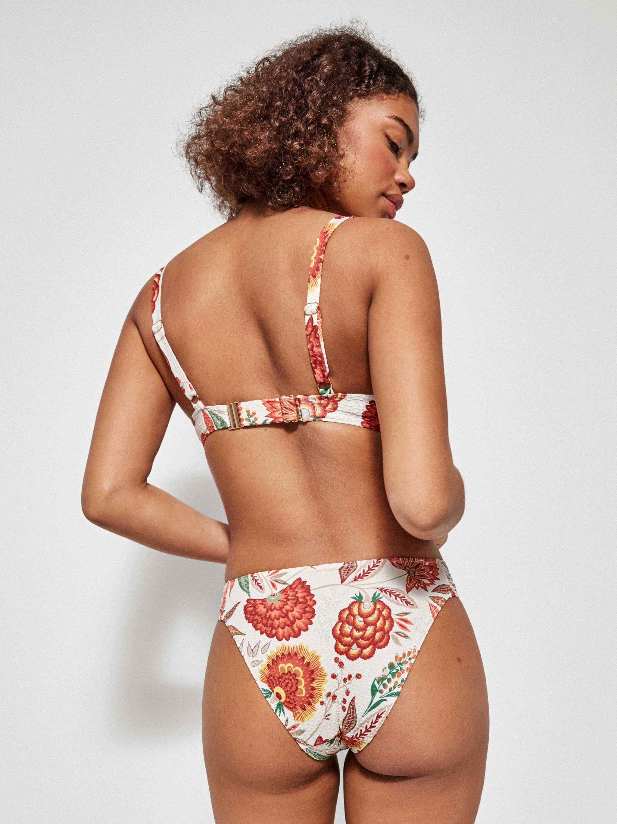 Top biquini capacidade copas B-D