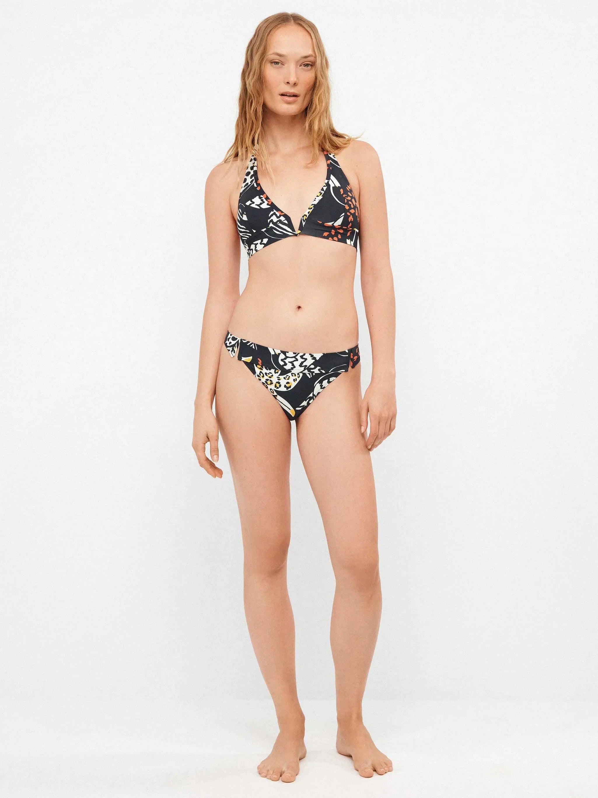 Top bikini halter con foam extraíble estampado tropical
