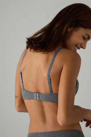 Sutiã push-up cruzado nas costas