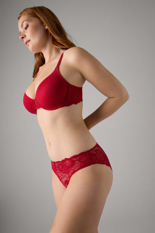 Cueca midi em renda