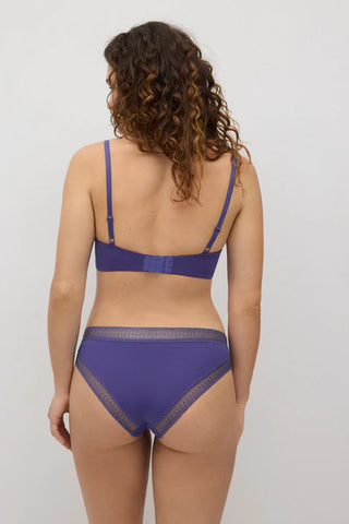 Cueca midi com bordes em renda