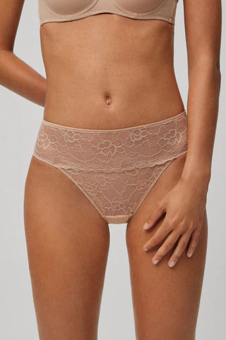 Cueca midi renda