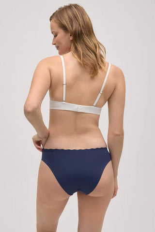 Cueca mini laser