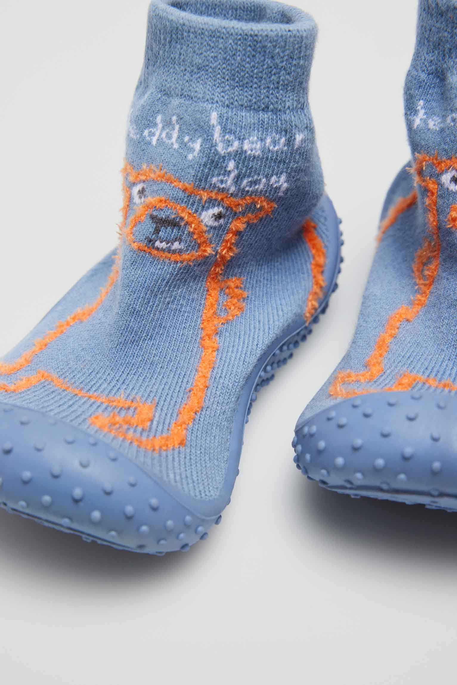 Pantufas para os primeiros passos do bebé