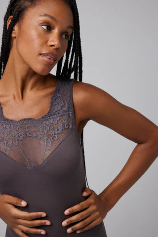 Camisola térmica de renda sem mangas