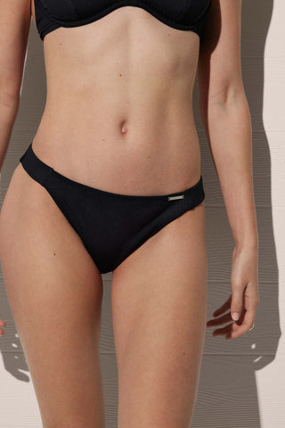 Cueca Biquini