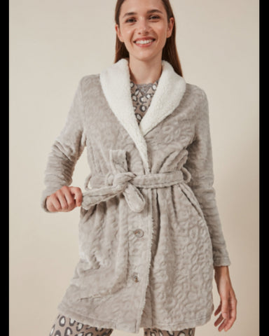Robe Gisela