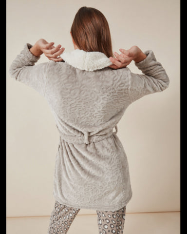 Robe Gisela