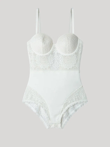 Body de renda tipo crochet em copas B e C