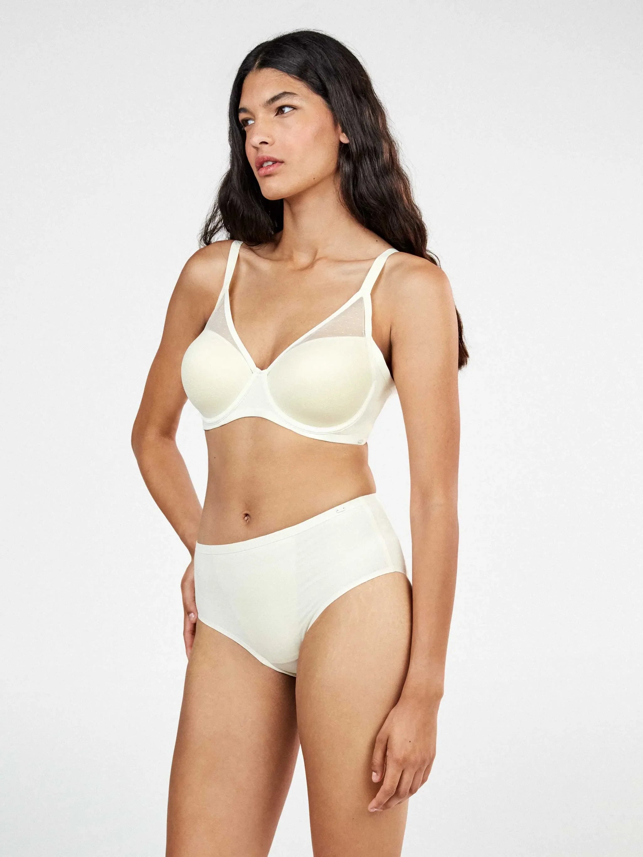 Cueca Clássica em Microfibra – Bege