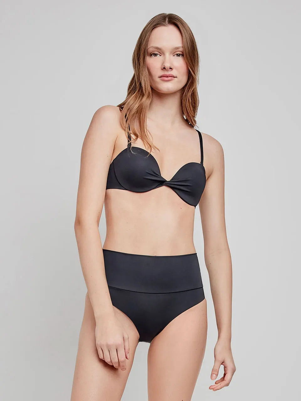 Cueca de biquíni alta multiposições