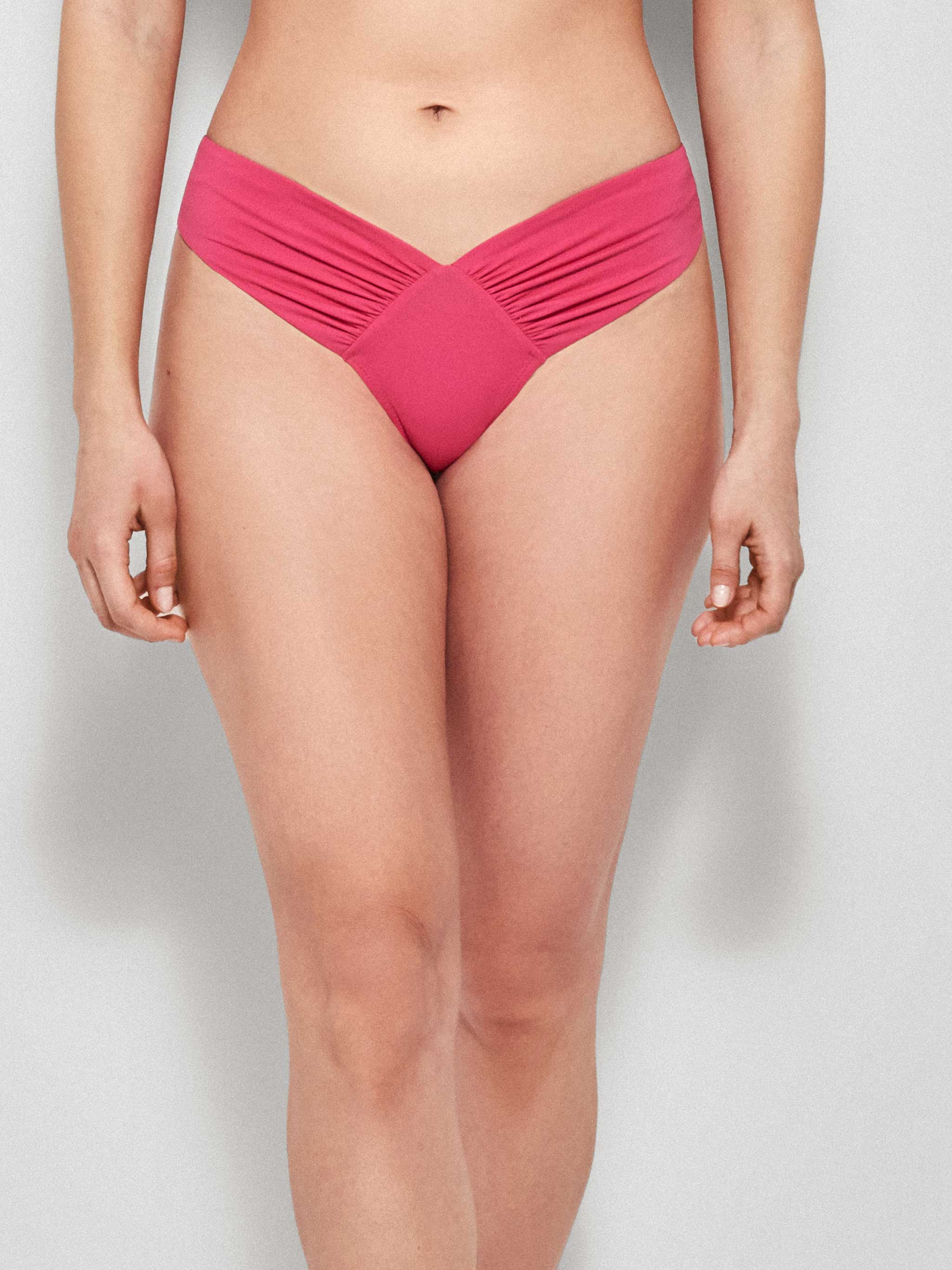 Cueca biquini brasileira corte em V