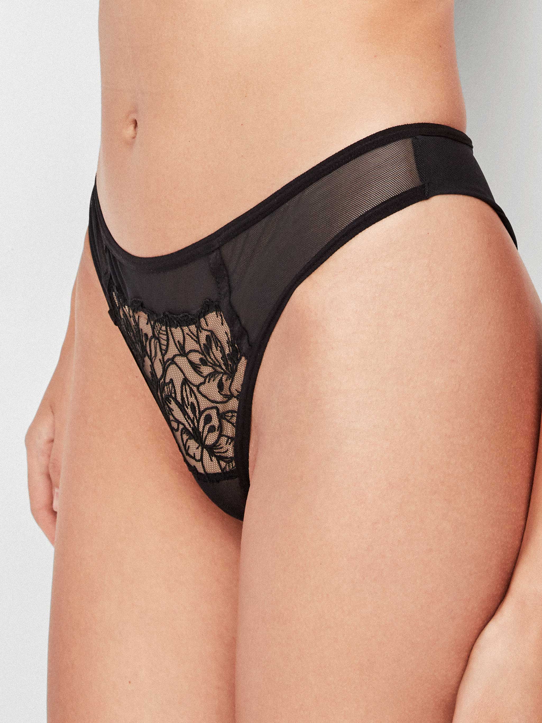 Conjunto Bustier e cueca brasileira