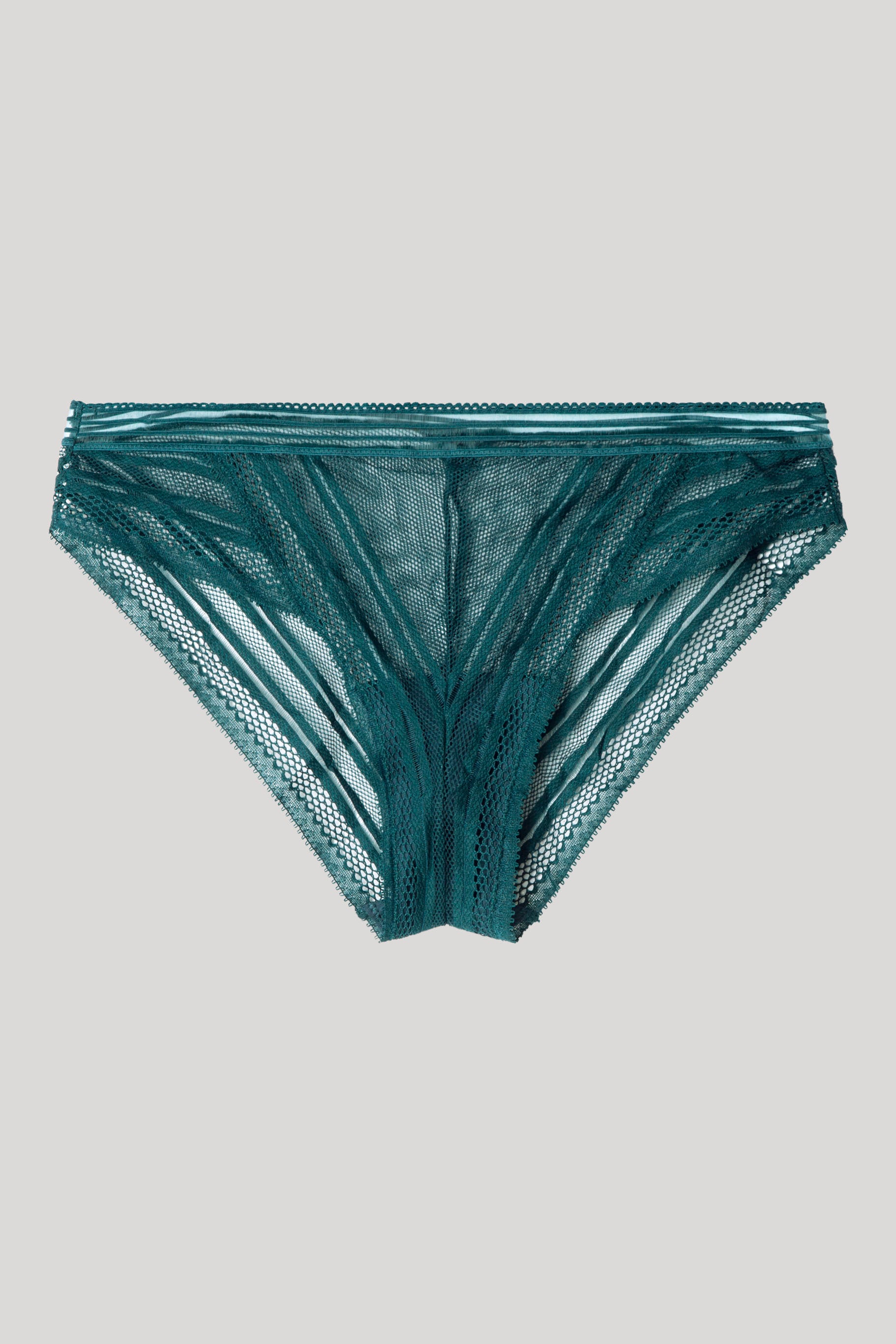 Cueca de renda semitransparente