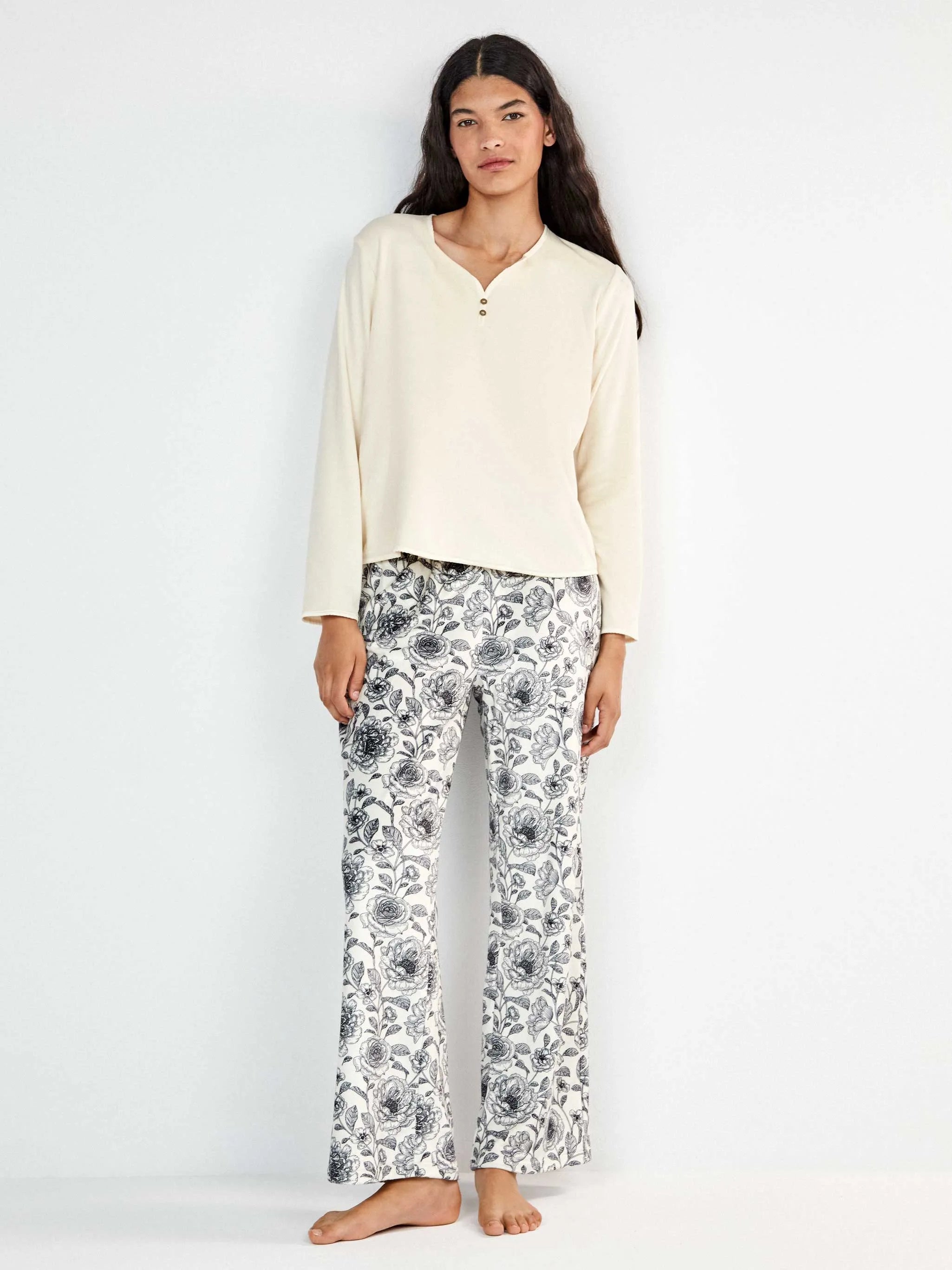 Pijama Polar com Camisola e Calças Compridas – Bege