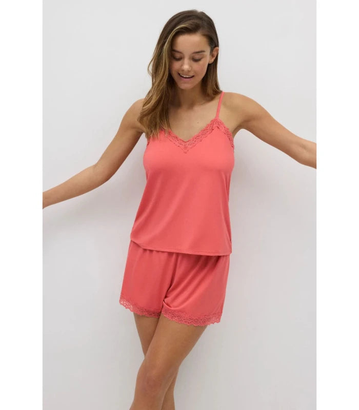 Conjunto Camisola de Alças e Calções com Renda