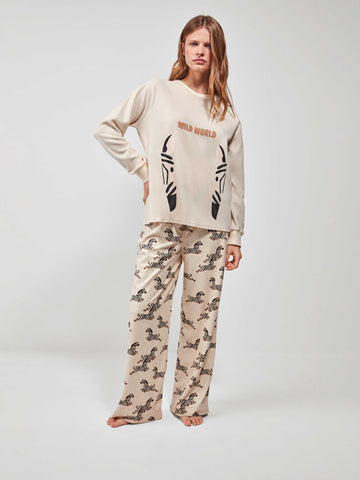 Pijama estampado em tecido micropolar macio