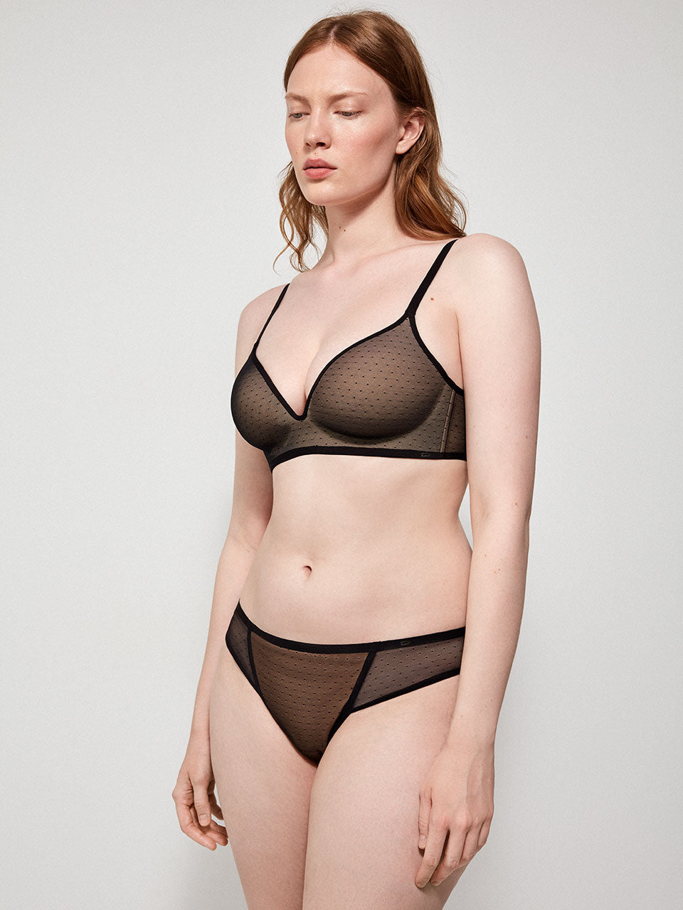 Sutiã sem aro com copa em tecido plumetti